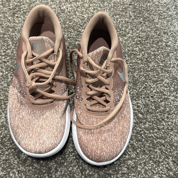 Nike frees - Picture 2 of 3